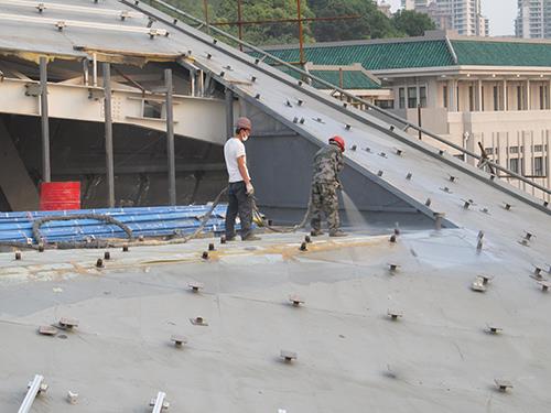 場(chǎng)館屋面聚脲噴涂